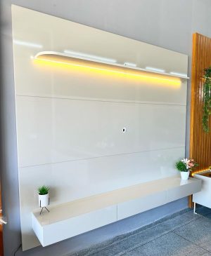 Home até 85″ Royal 220 Off White – GELIUS