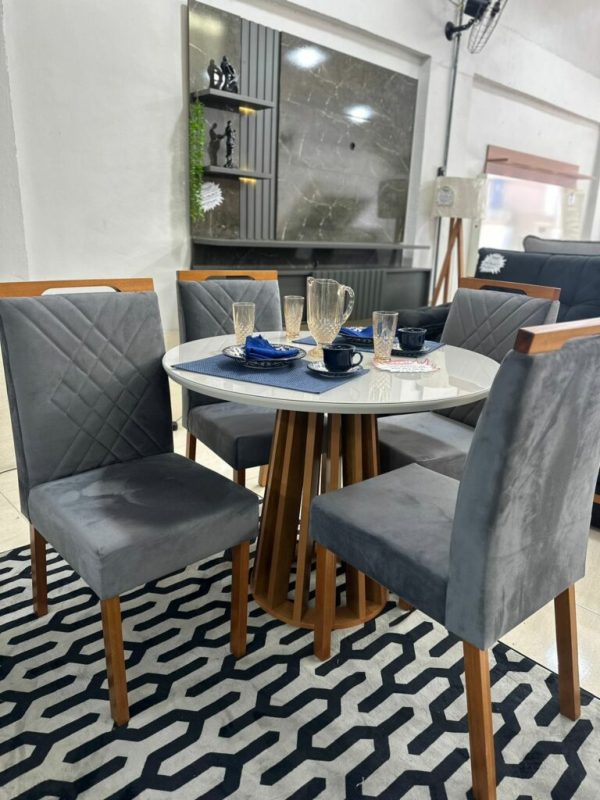 Mesa de Jantar Tampo Vidro Off Redondo 100×100 4 Cadeiras - Imagem 3